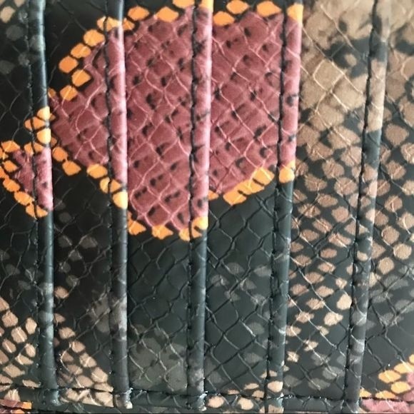 INC International Concepts Wristlet/Wallet Animal Print Size 4” x 8” - Picture 6 of 10